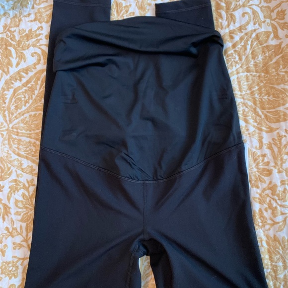 Isabel Maternity by Ingrid & Isabel Black Leggings. NWT - Picture 8 of 9